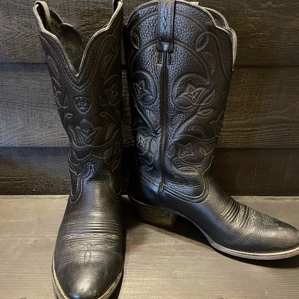 Black ariat boots